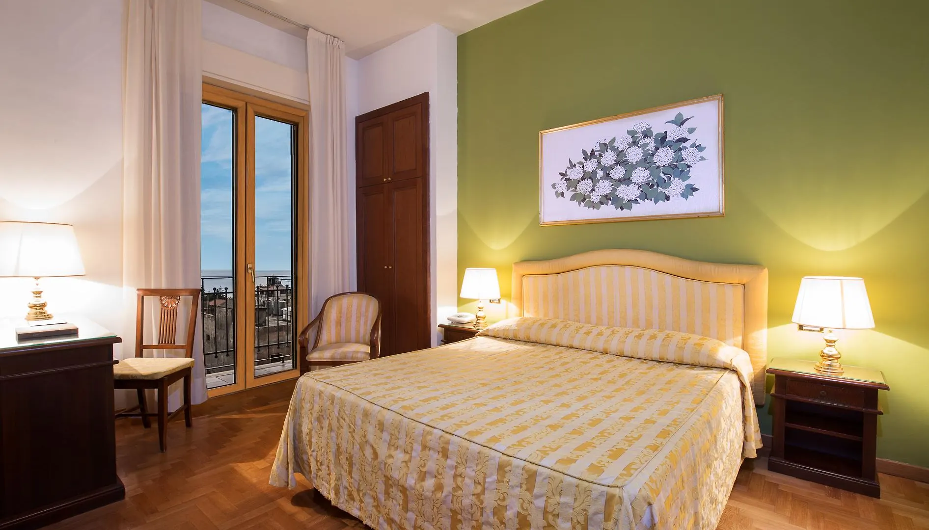 ***  טאורמינה Hotel Isabella איטליה