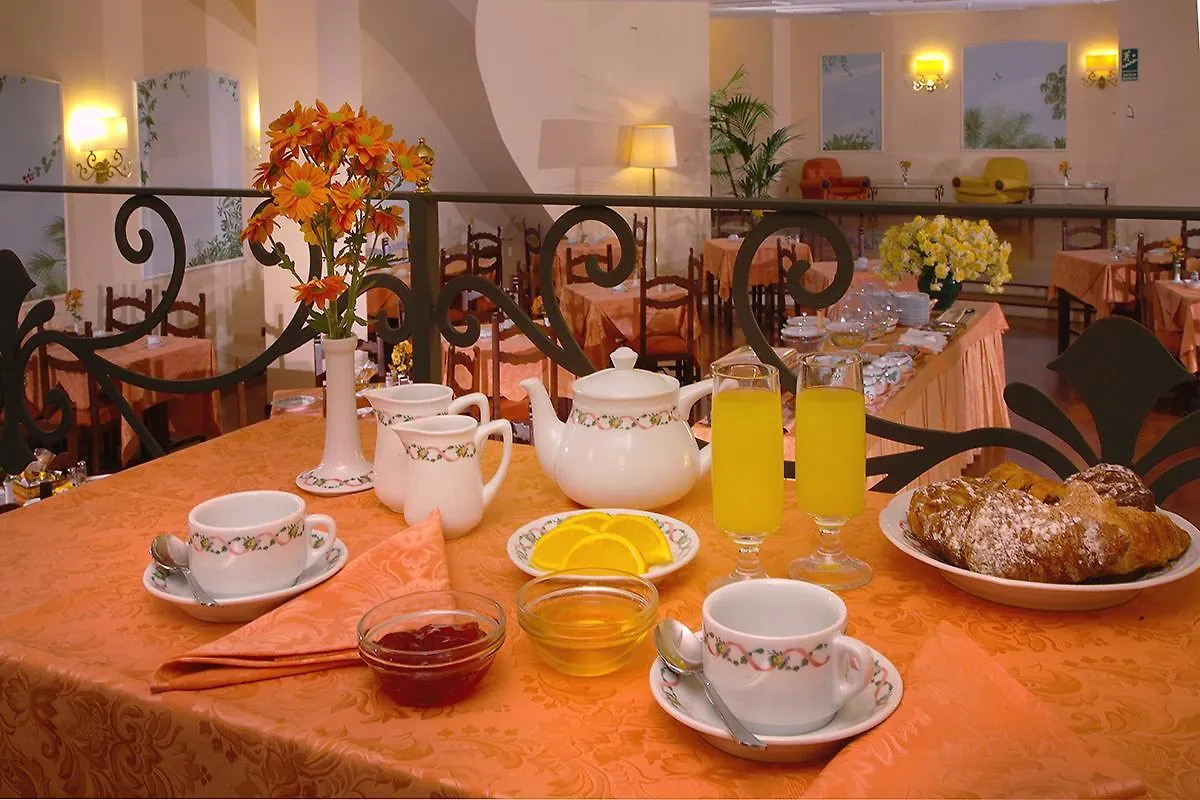 טאורמינה Hotel Isabella