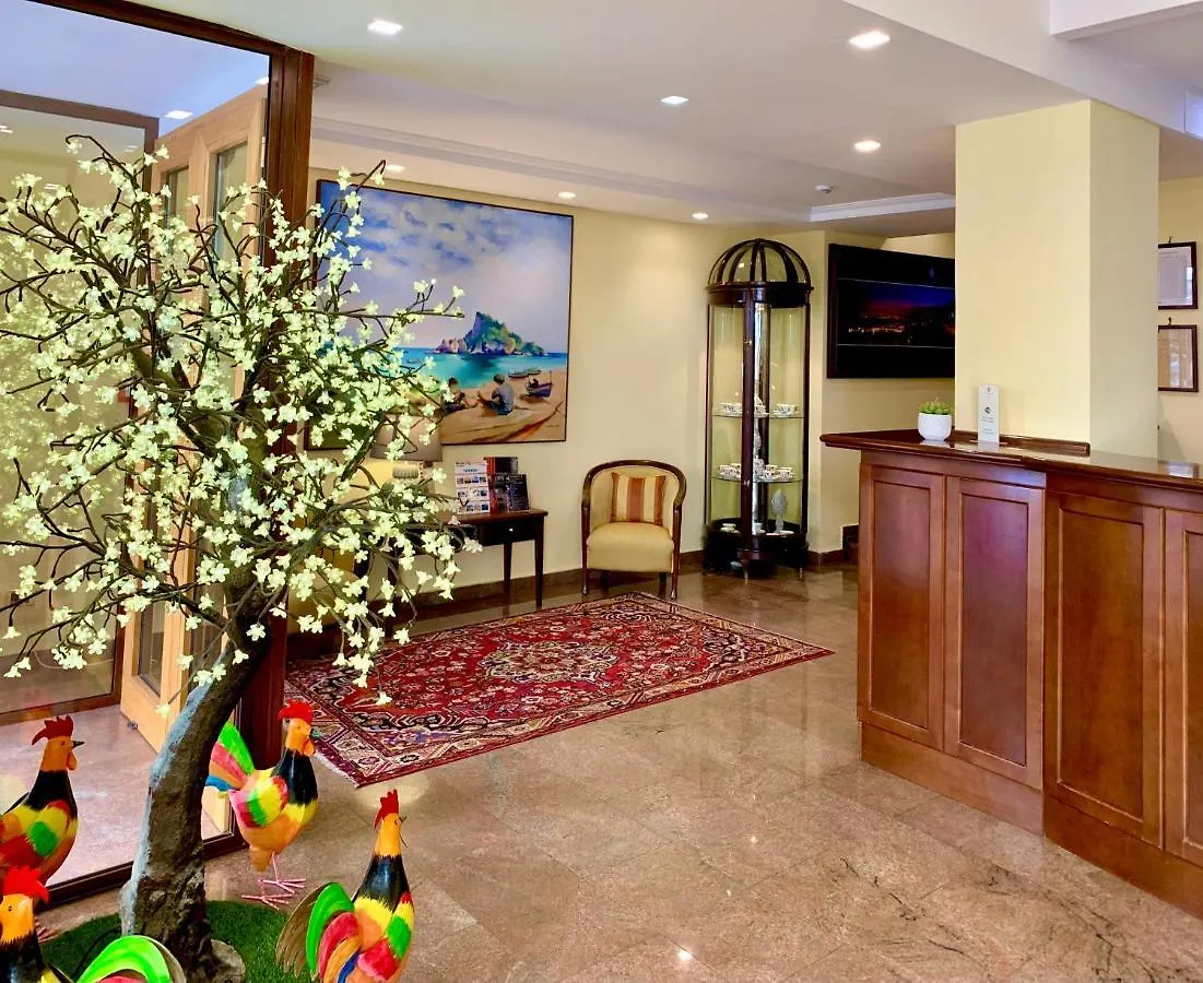 טאורמינה Hotel Isabella