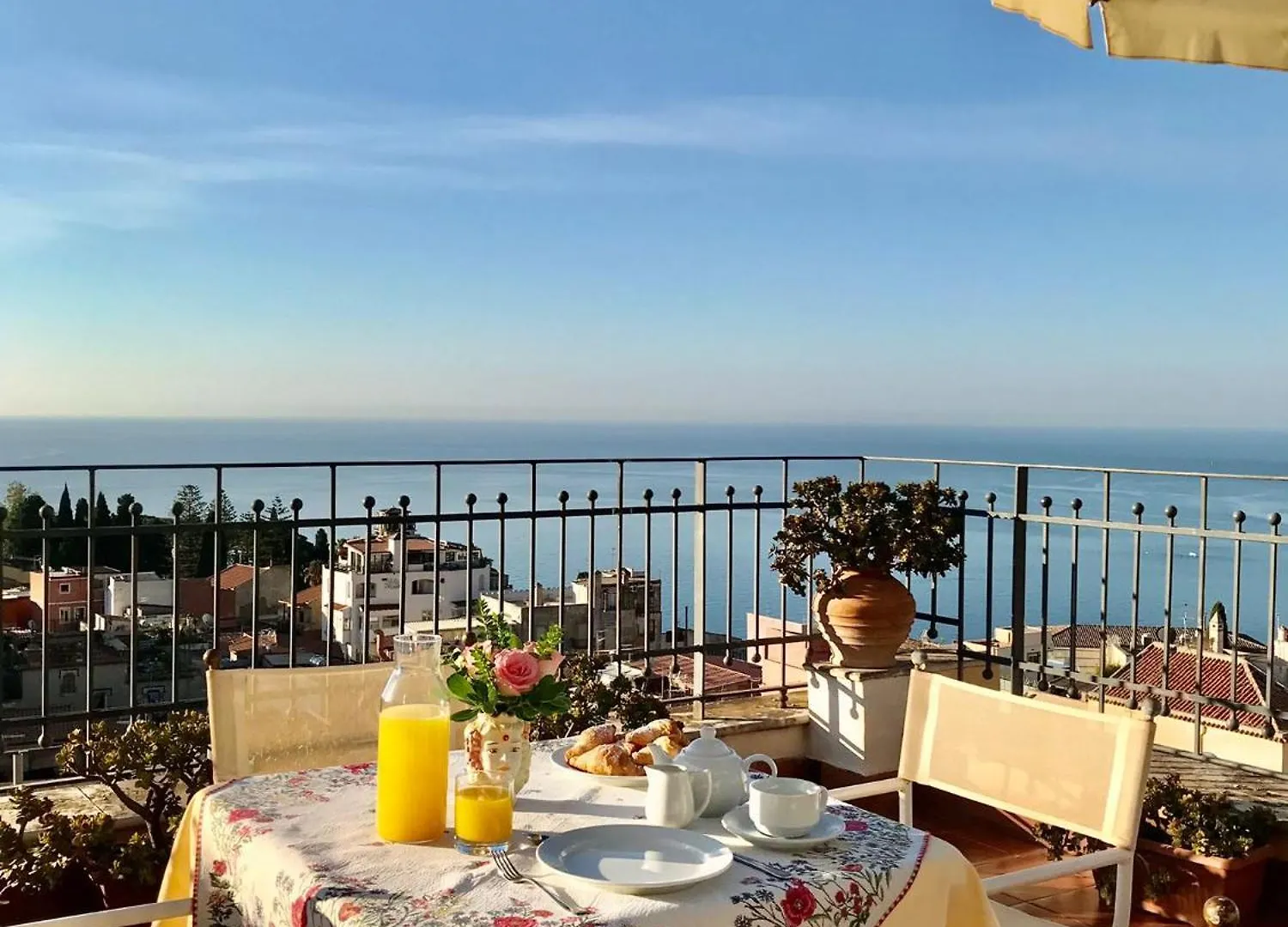 טאורמינה Hotel Isabella